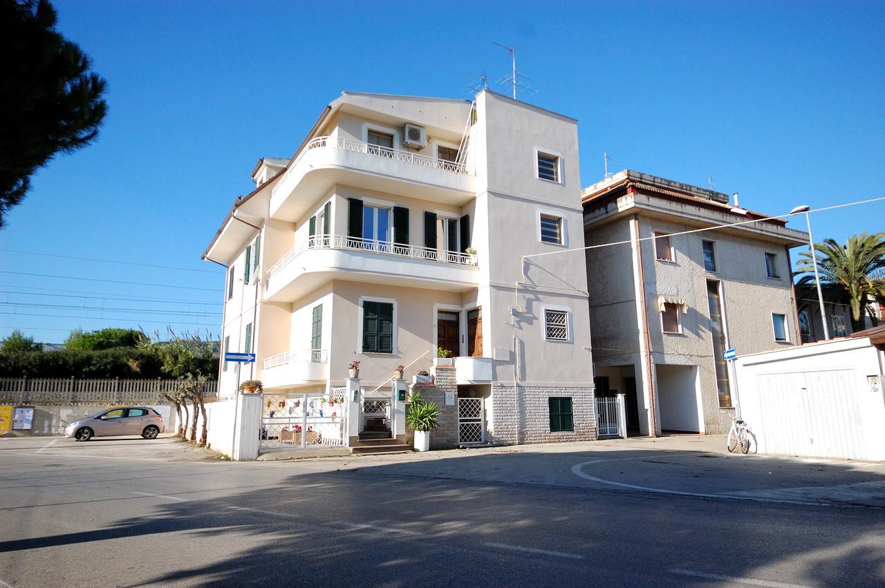 B&B Incanto Sotto Il Mare Сан-Бенедетто-дель-Тронто Экстерьер фото